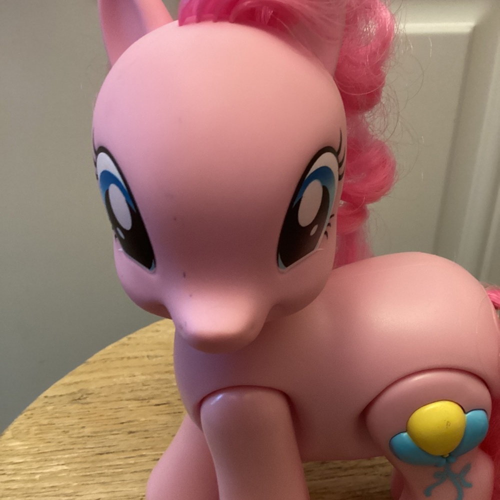 My Little Pony  Walking and Talking  Pinkie Pie - fully functional. - Picture 3 of 9